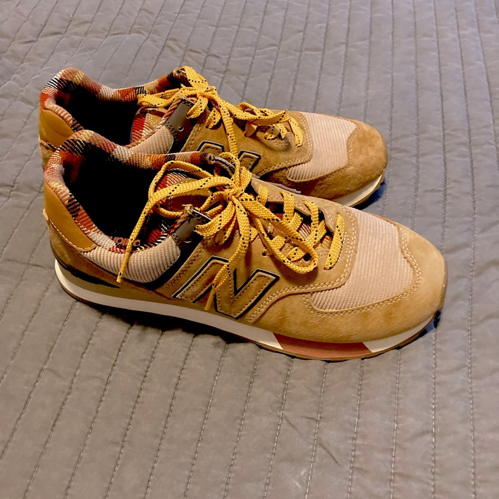 NWOT men’s new balance shoes